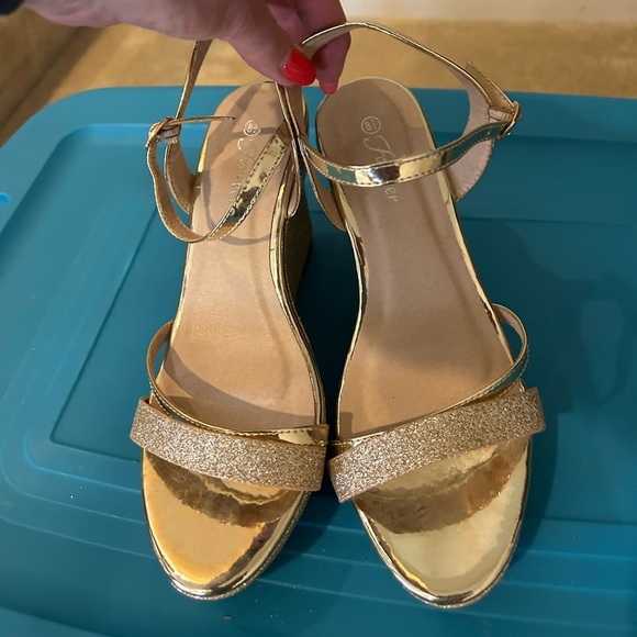 Forever 21 Gold Wedge Sandals with Ankle Strap - Picture 2 of 8